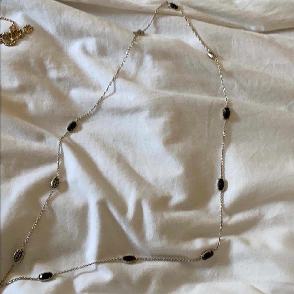 Kendra Scott necklace